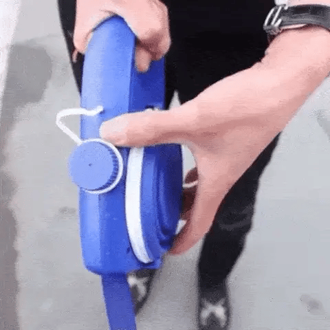 3-in-1 Hondenleiband met Waterfles, Drinkkom & Opbergfuncties – Voor de Avontuurlijke Baasjes