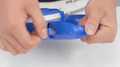 3-in-1 Hondenleiband met Waterfles, Drinkkom & Opbergfuncties – Voor de Avontuurlijke Baasjes
